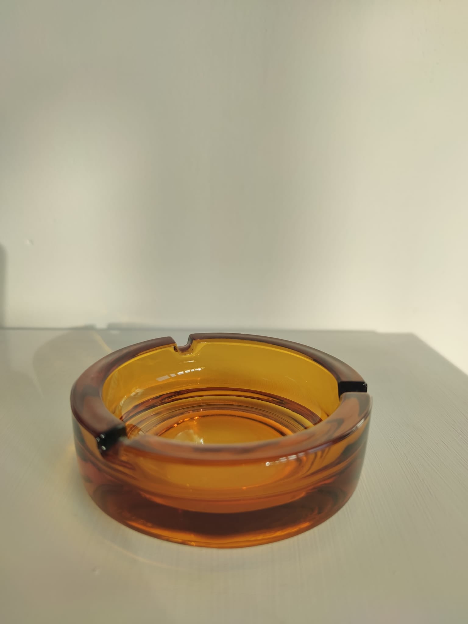 Cendrier vintage en verre jaune fumé (Italie)