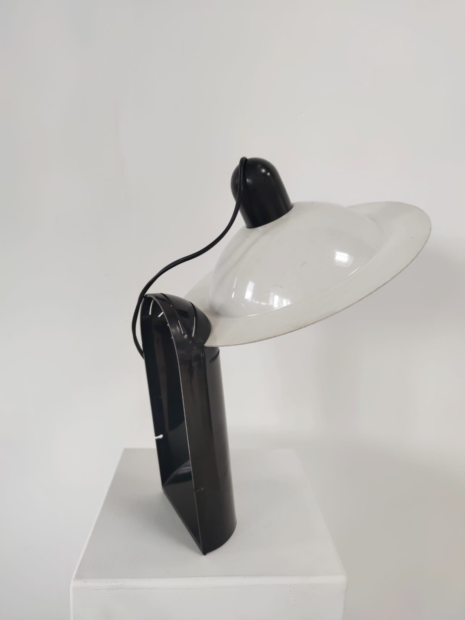 Lampiatta lampe à poser ou applique Stilnovo designée par De Pas et D'Urbino