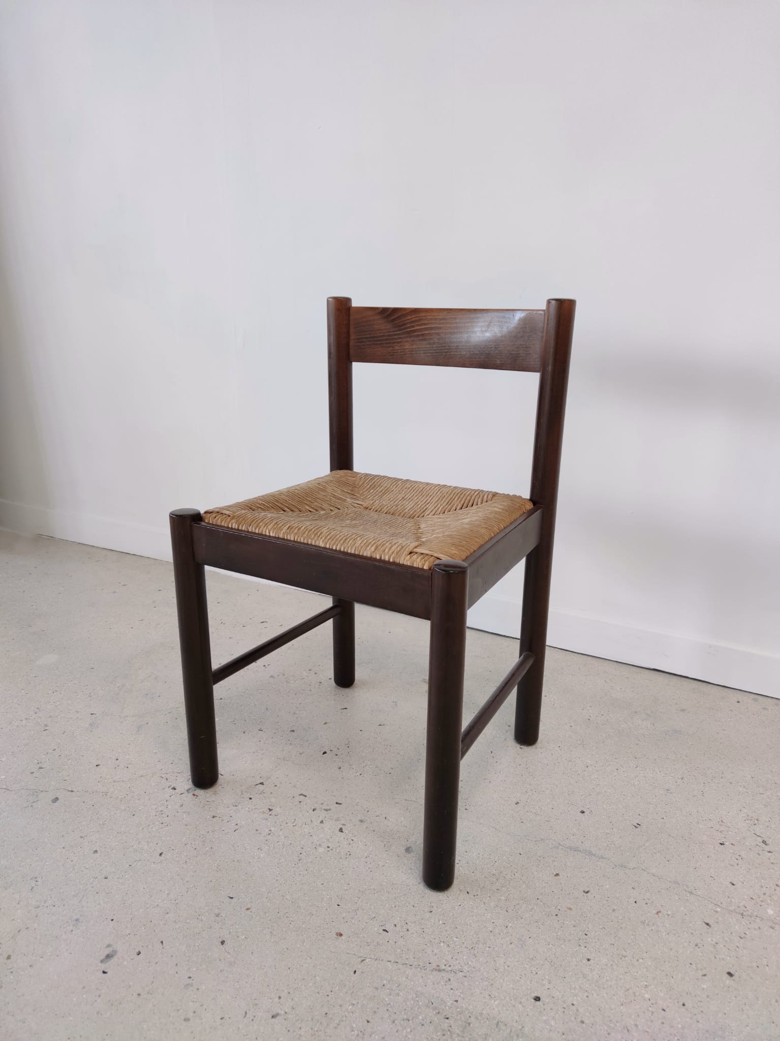 Chaise en bois naturel, dossier bandeau et assise paillée