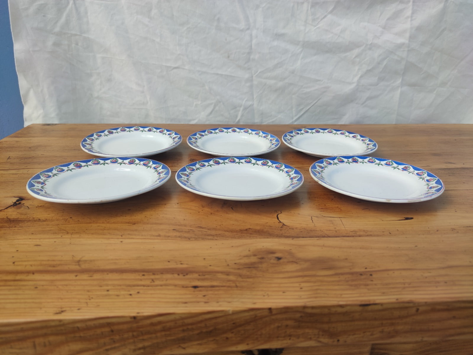 Série de 6 petites assiettes à dessert bleues modèle Orchies Moulin des Loups & Hamage France