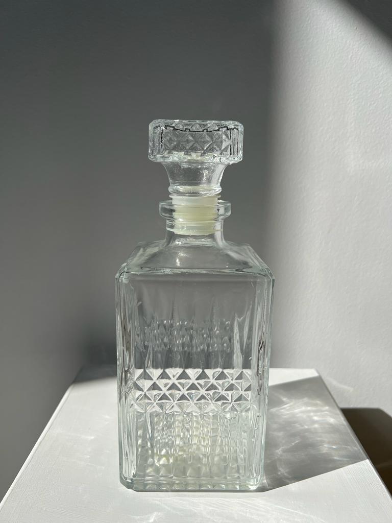 Carafe à whisky vintage en verre H:22cm – OfficeObjets