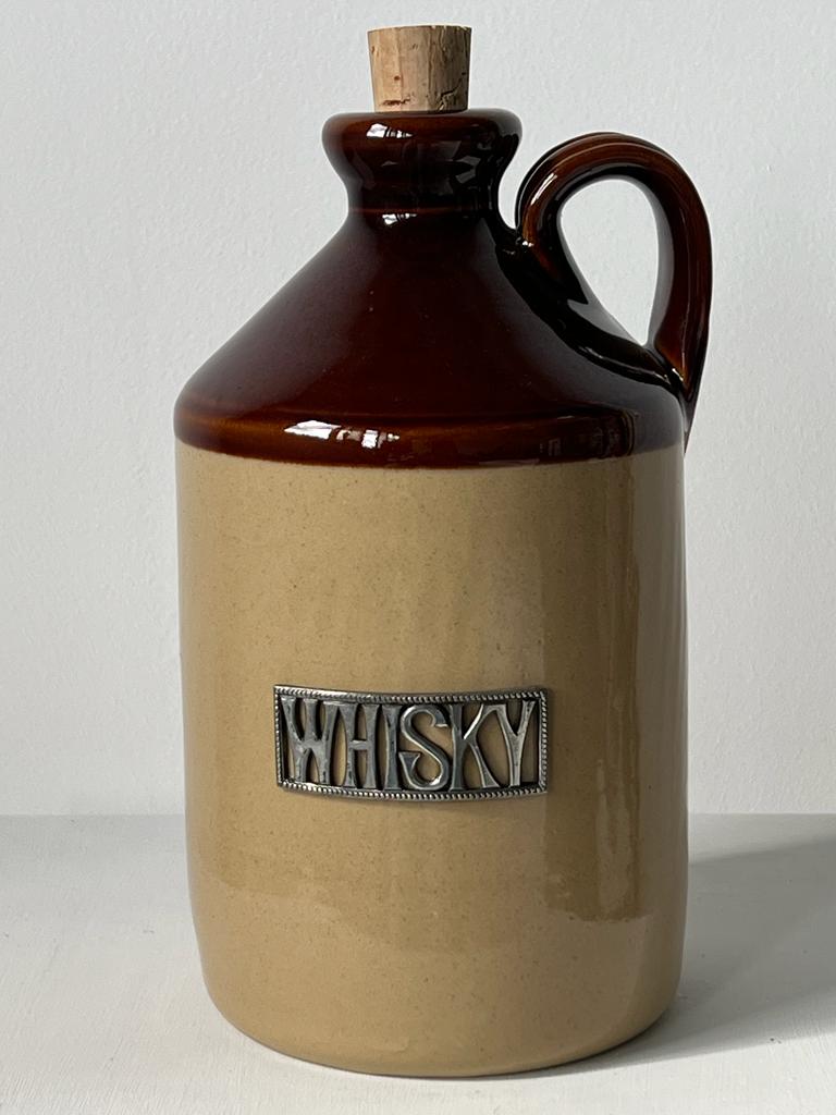 Jarre à whisky en grès ; plaque whisky en étain H:23cm