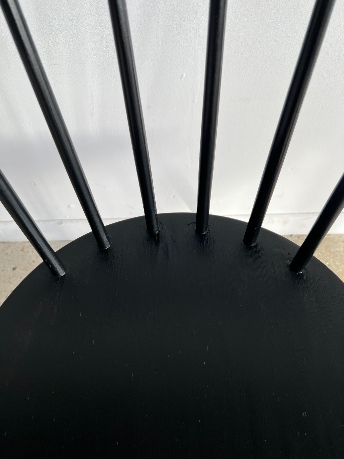Chaise à barreaux en hêtre laquée noire J46 FDB Mobler