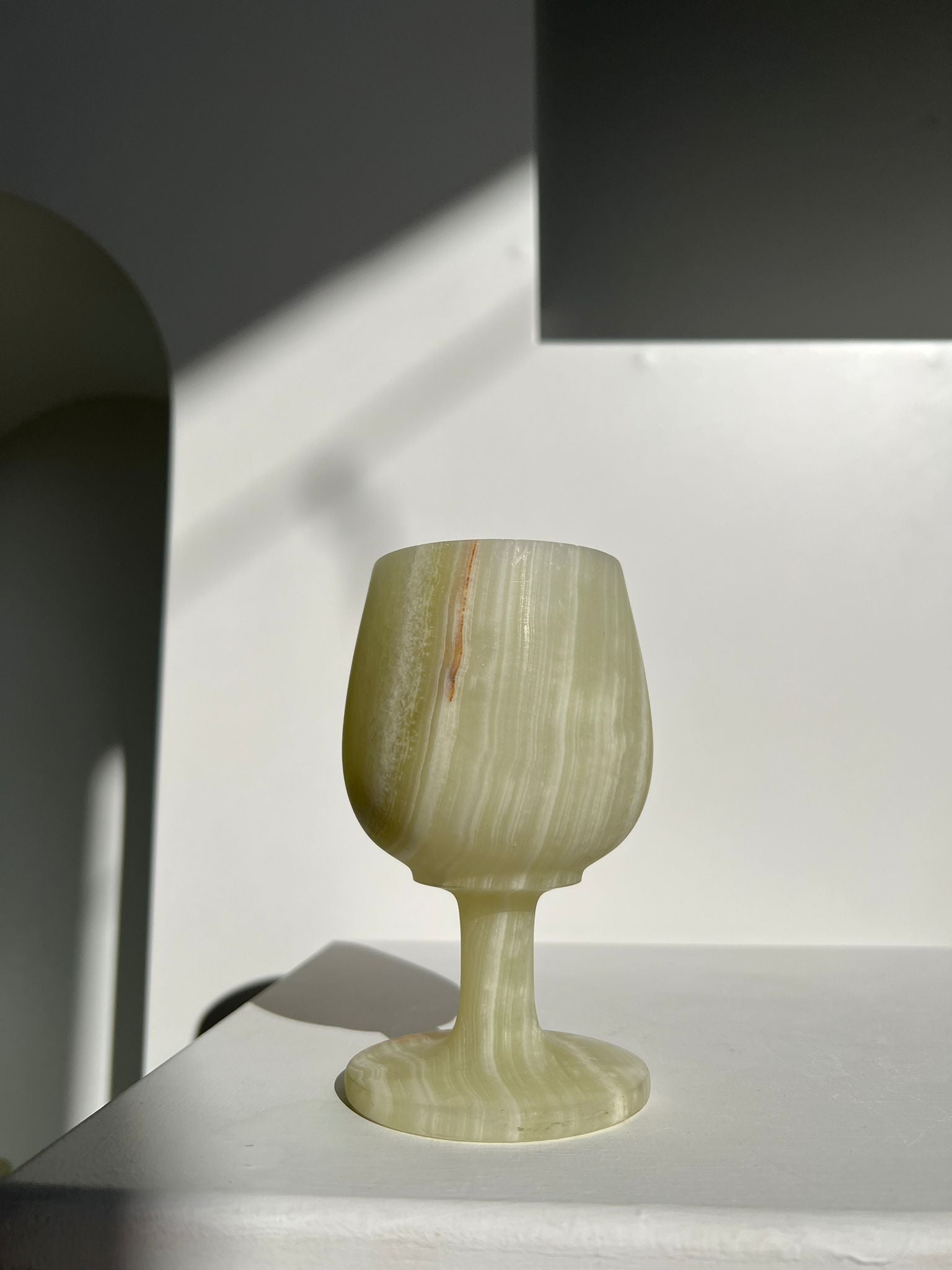 Duo de verres en pierre dure vert clair H:12,5cm