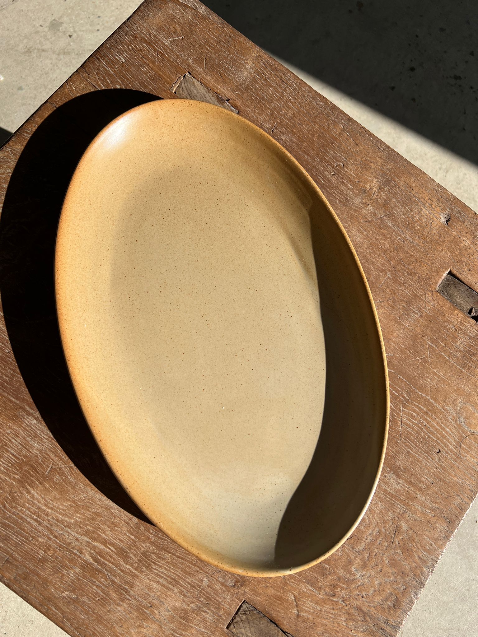 Grand plat en grès ovale marque Grès Village CNP France L:38cm