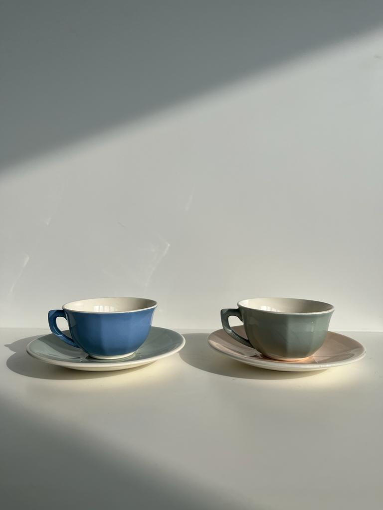 Duo de petites tasses et soucoupes Digoin & Sarreguemines vert, bleu et roses